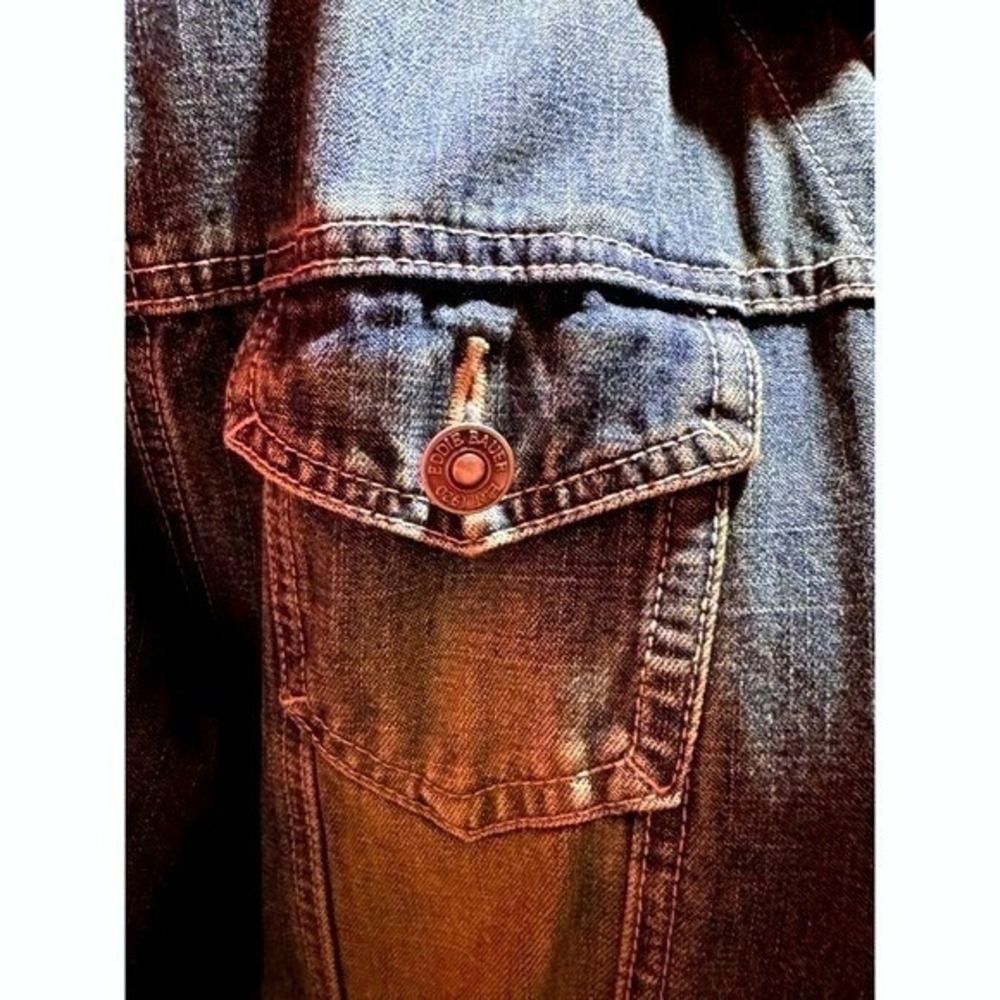 Eddie Bauer True Vintage L 90's 100% Cotton Denim Distressed Trucker Jacket - Picture 5 of 15